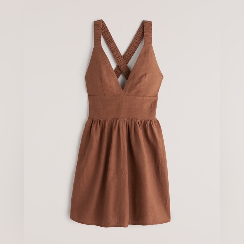 Abercrombie and Fitch Scrunchie Strap Skort